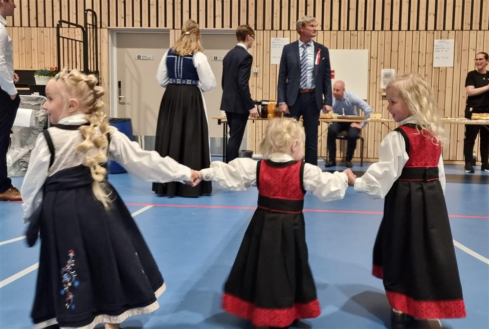 Frå 17. mai 2022 - Klikk for stort bilete