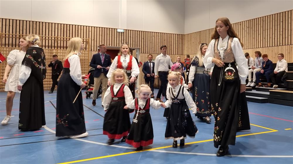 Frå 17. mai 2022 - Klikk for stort bilete